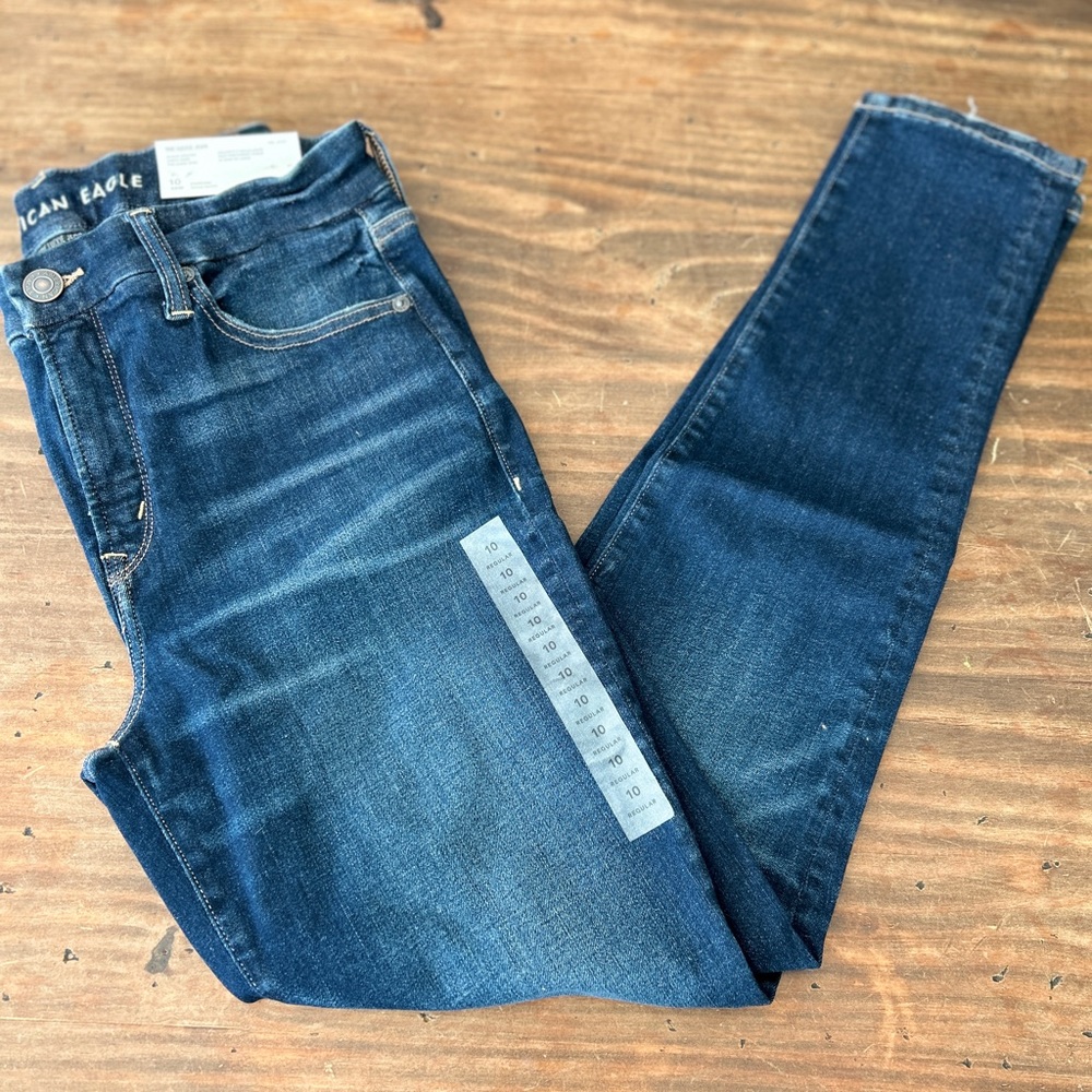 BRAND NEW Hi Rise American Eagle Jegging